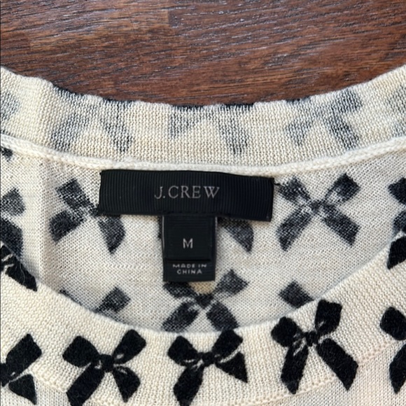 Black and White Bow Patterned Cardigan and Shell Set - Picture 2 of 7